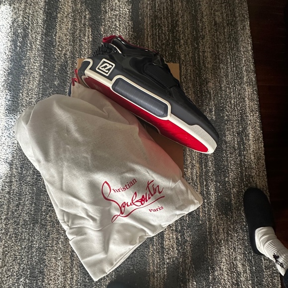 Sneakers - Picture 2 of 3